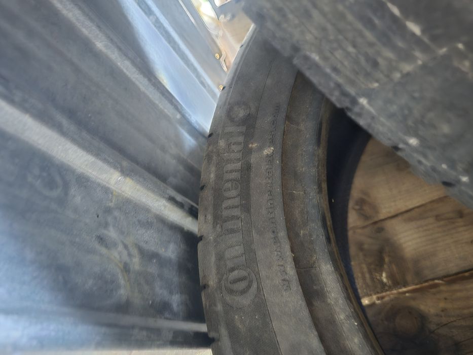 Anvelope vara 235 45 r 20 Continental