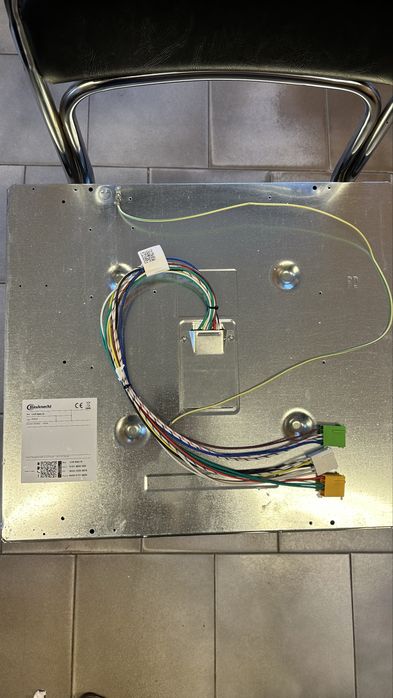 Котлони за вграждане 4-ка Bauknecht