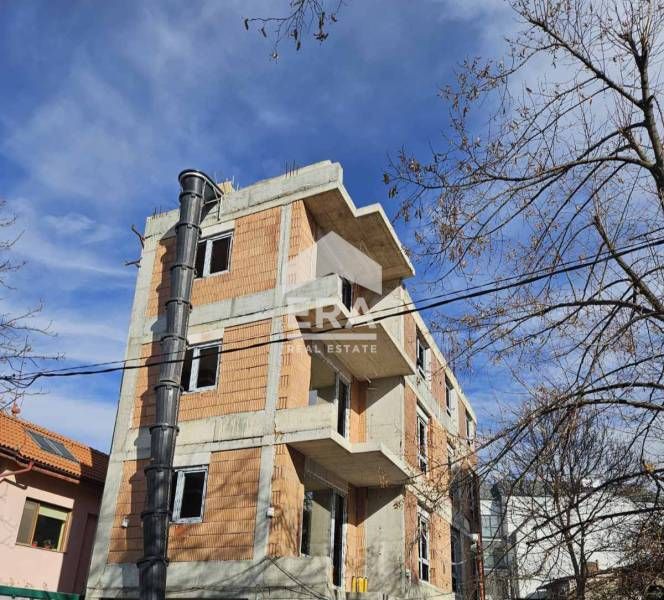 ЕКСКЛУЗИВНО тристаен мезонет над метростанция "Хан Кубрат"