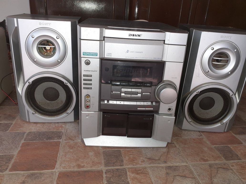 Combina sony 3 cd mp3 schimb cu canari cadouri de sărbători