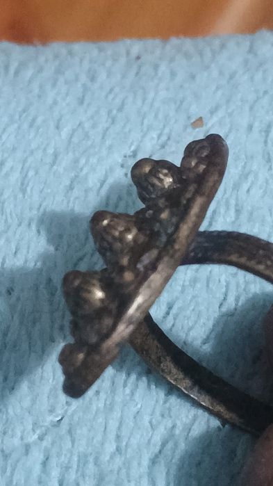 Продава се стари пръстен