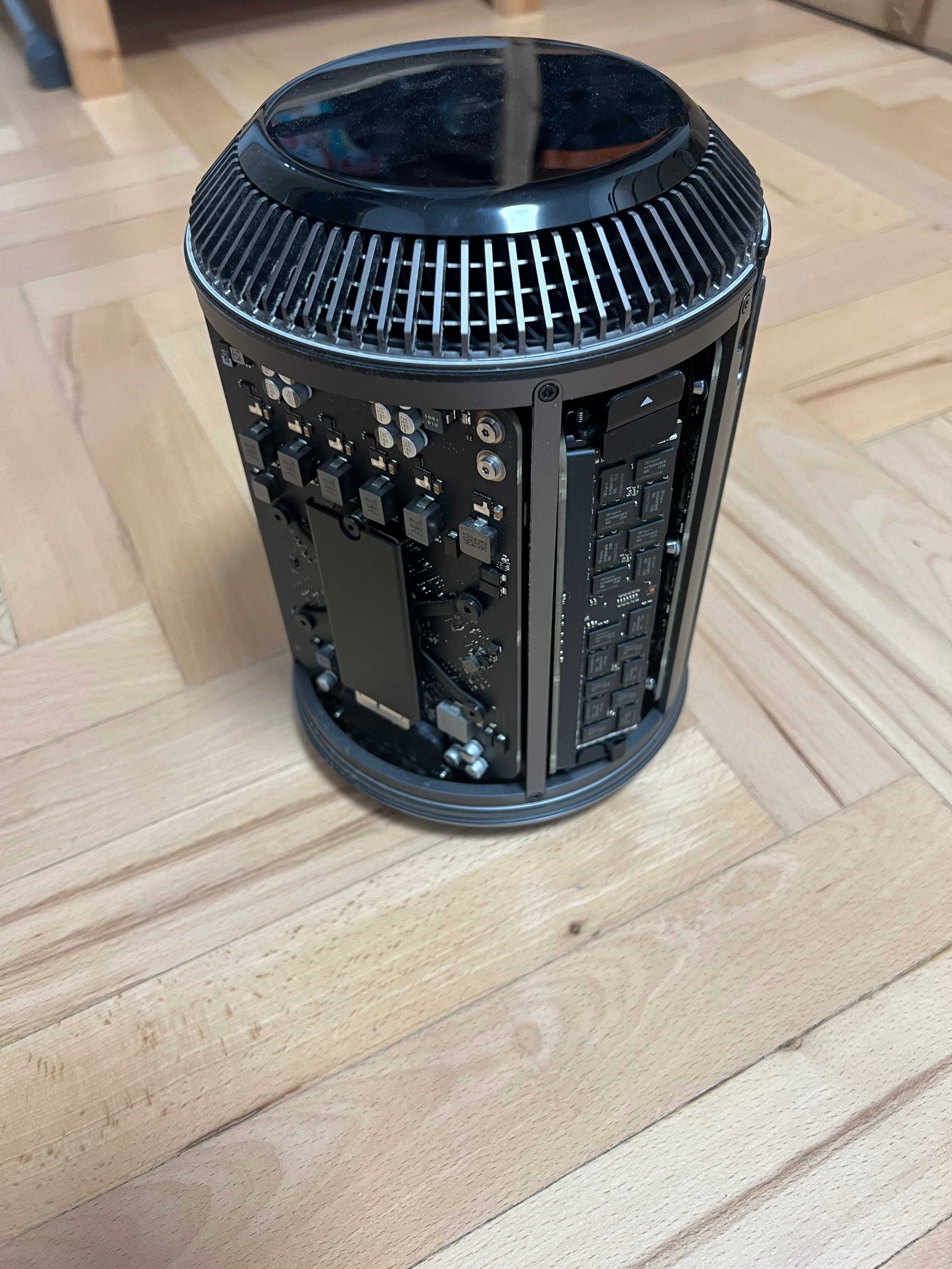 Работна станция Apple Mac Pro 6.1 Late 2013 (TrashCan) 12c 64 GB 1 TB