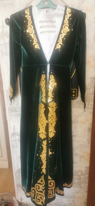 Костюм национальный