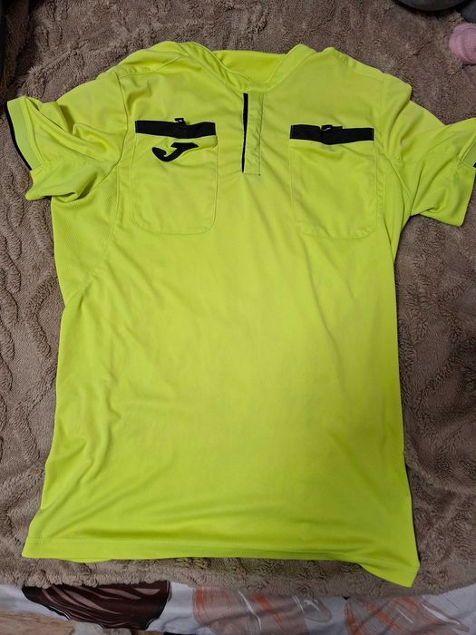 Tricouri de arbitru fotbal! 3 bucăți la pachet.Se pot vinde si separat