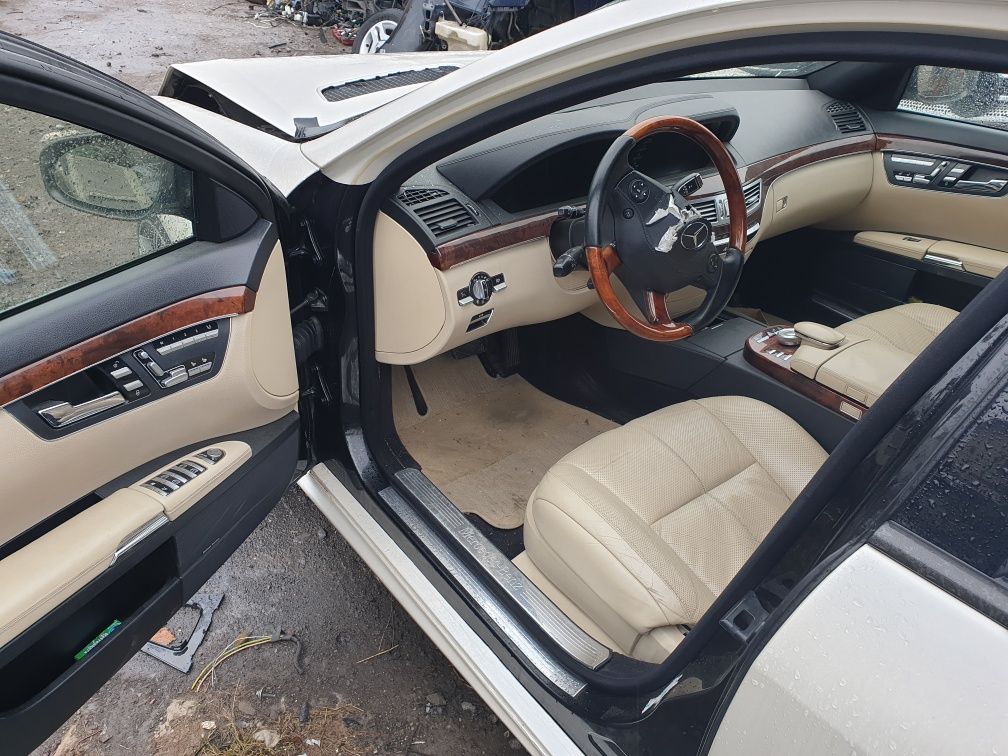 Продавам на части Мерцедес W221 S500 4x4 2008г