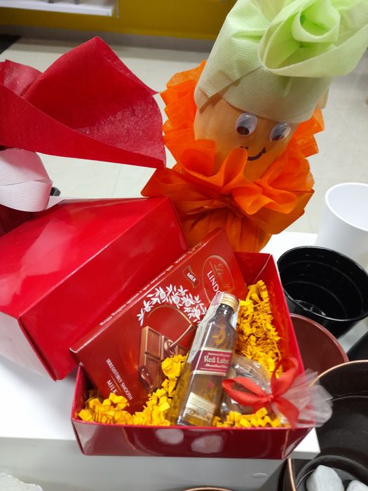 Букети и цветя в саксия за вашия дом и празник