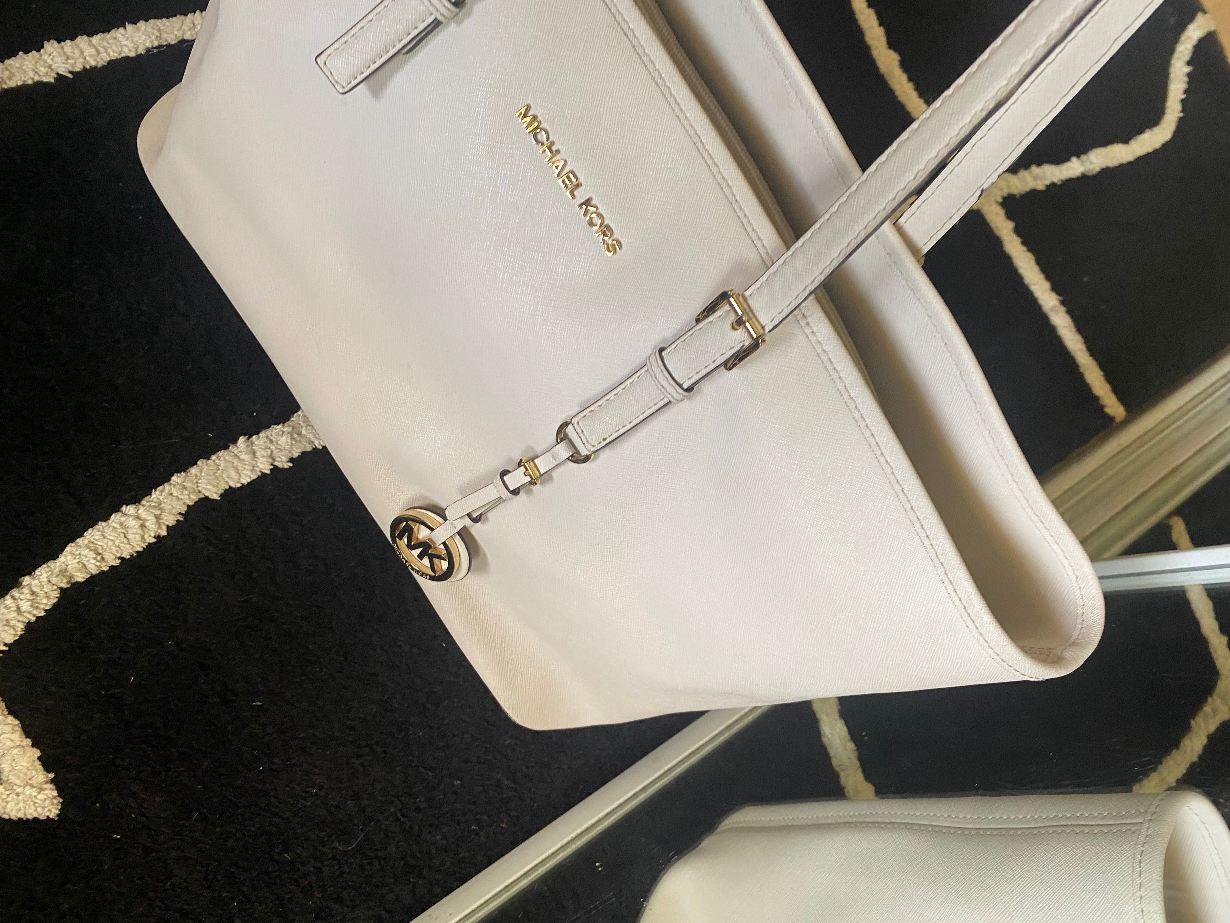 Оригинална Дамска Чанта на Michael Kors