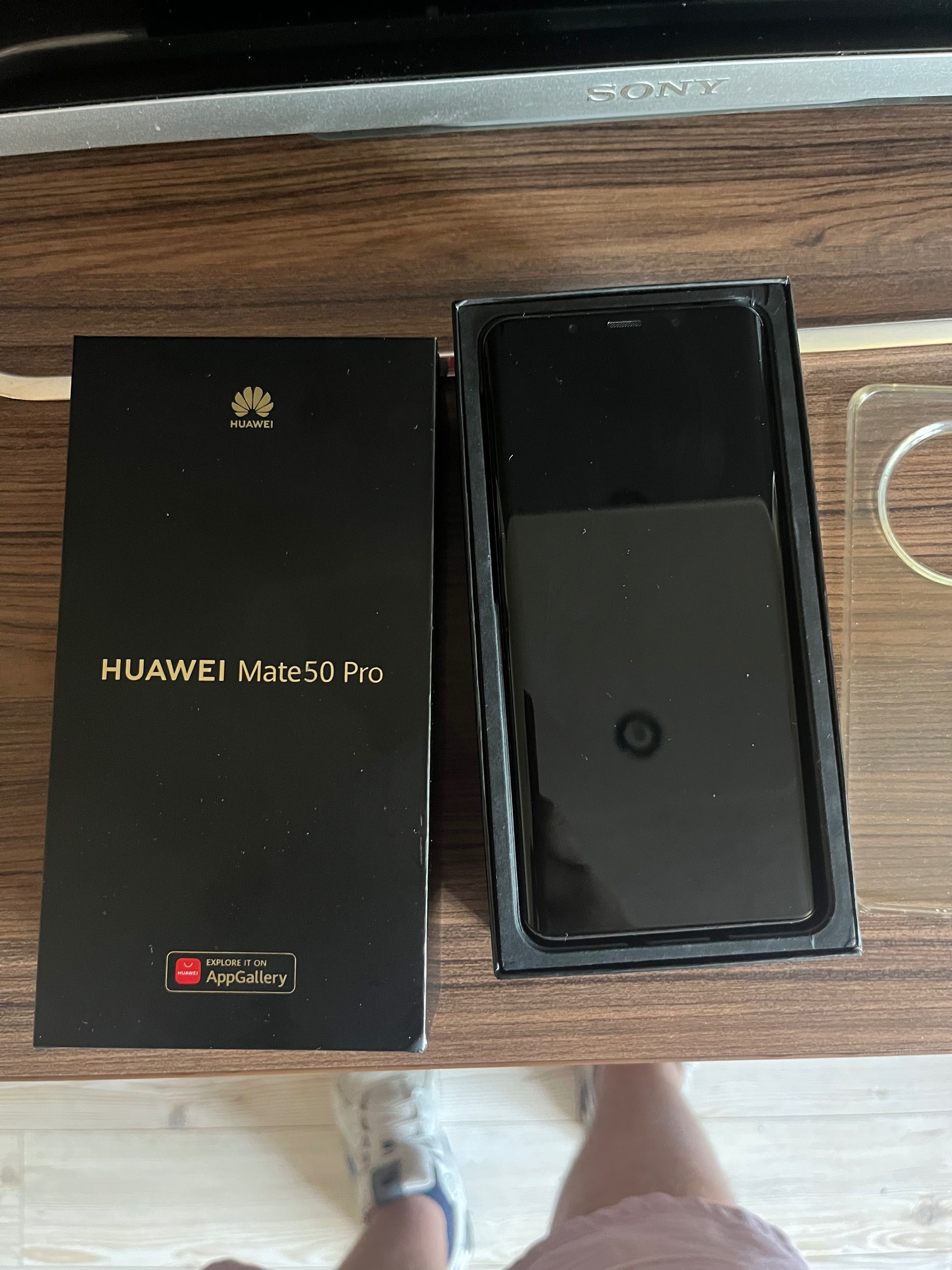Продавам телефон Huawei mate50proo