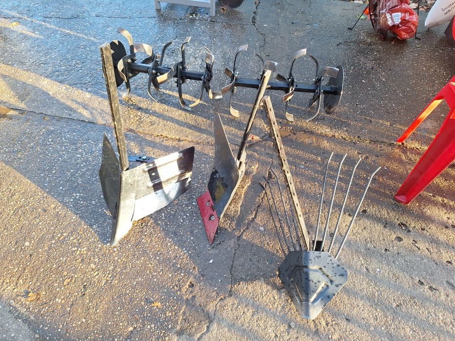 Vând motocultor progarden 13cp.