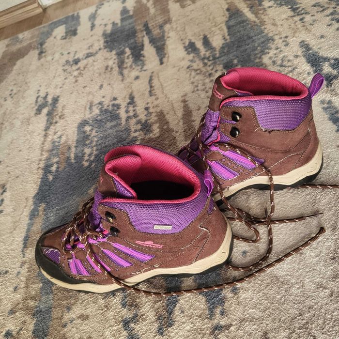 ghete waterproof ADIDAS  munte , adidas, de piele 100 ron bucata