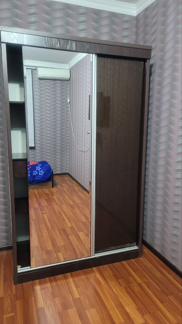 Хозяин сдает 1 комнатную квартиру на метро Новза