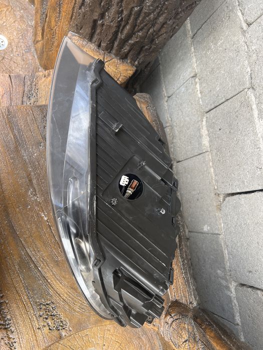 Volvo V40 2017 Xenon десен фар