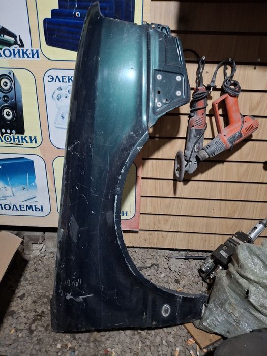 Крыло на ауди 80 б4
