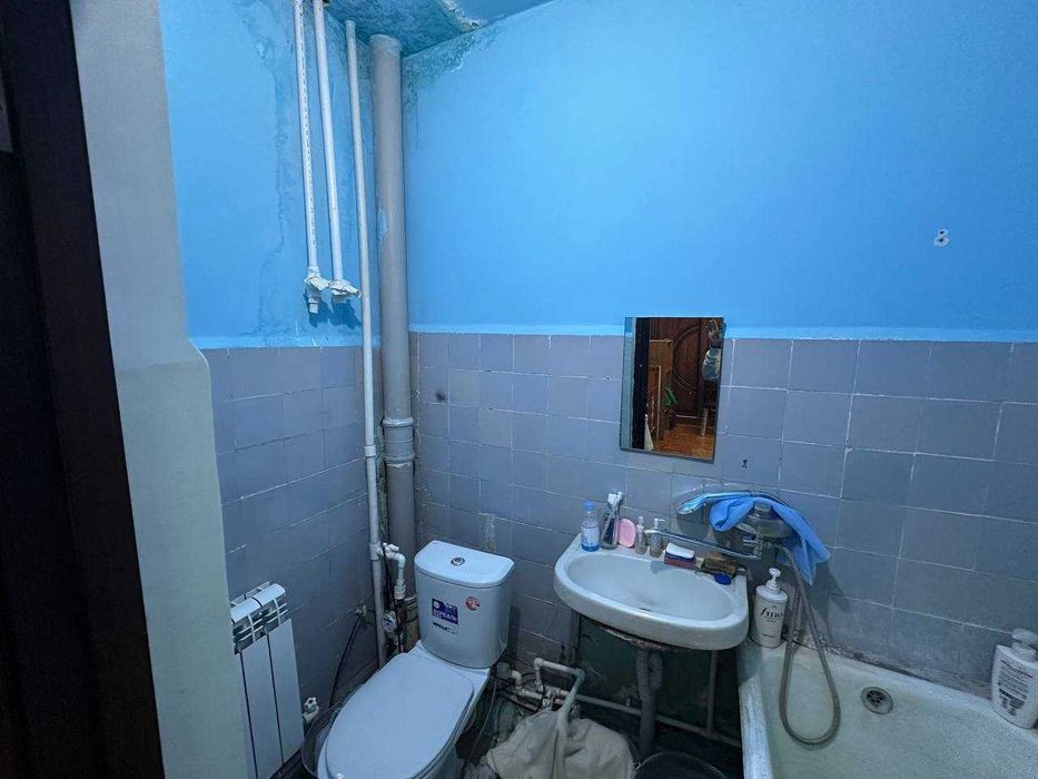 Чирчик 4 Микрорайон Продаётся 1ком на 2 этаже в Кирпичном доме