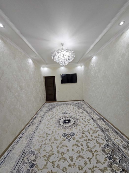 Buxoroda kvaritira uy xonadon sotiladi 3 xonali 84m² 3-qavat.