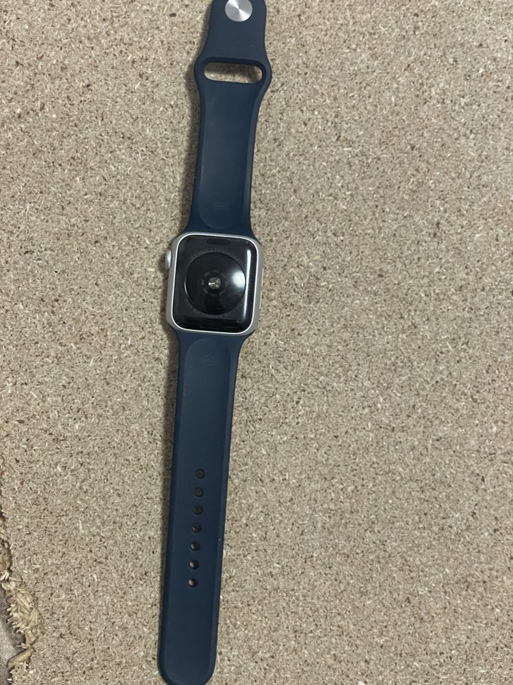 Смарт часовник Apple watch series SE