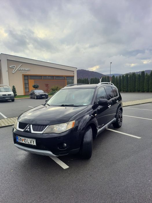 Vând Mitsubishi outlander 4x4