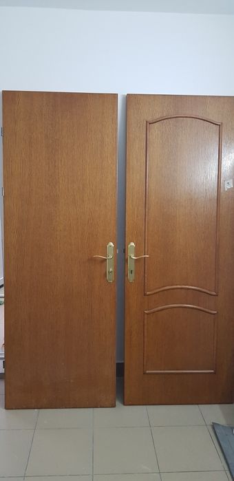Usi interior lemn