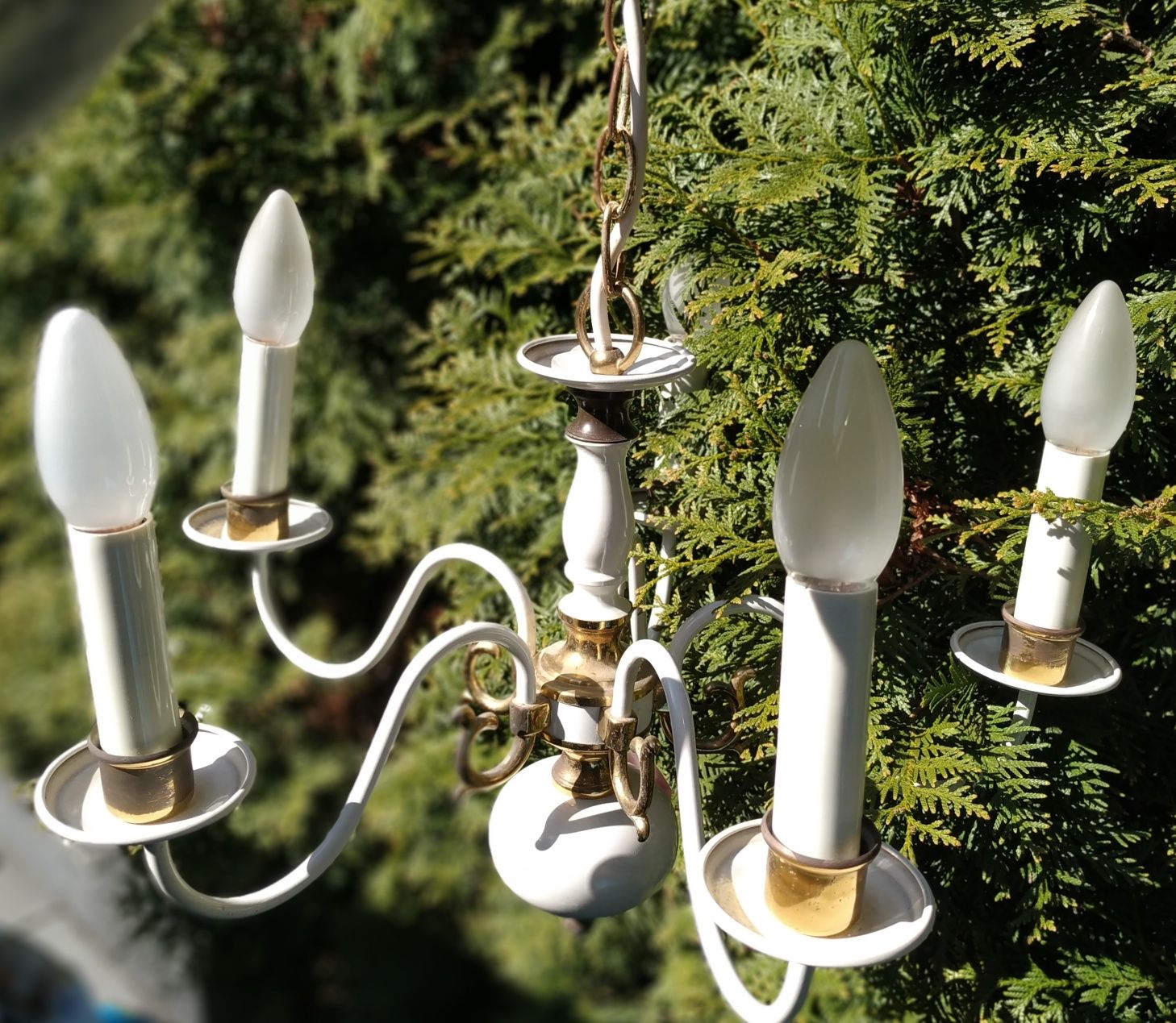 Candelabru alb u 5 brațe