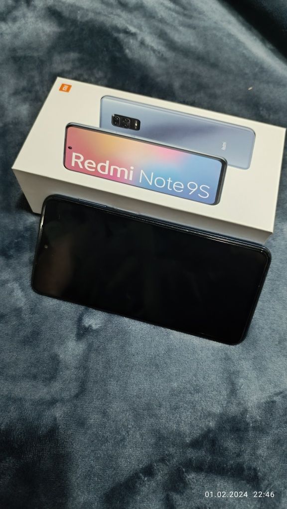 Продам смартфон xiaomi redmi note 9s