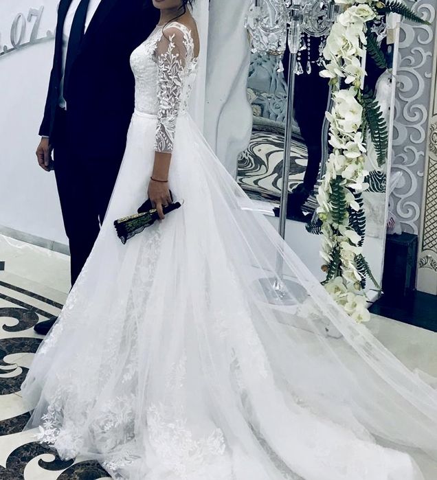 Свадебное платье или даже можно на узату