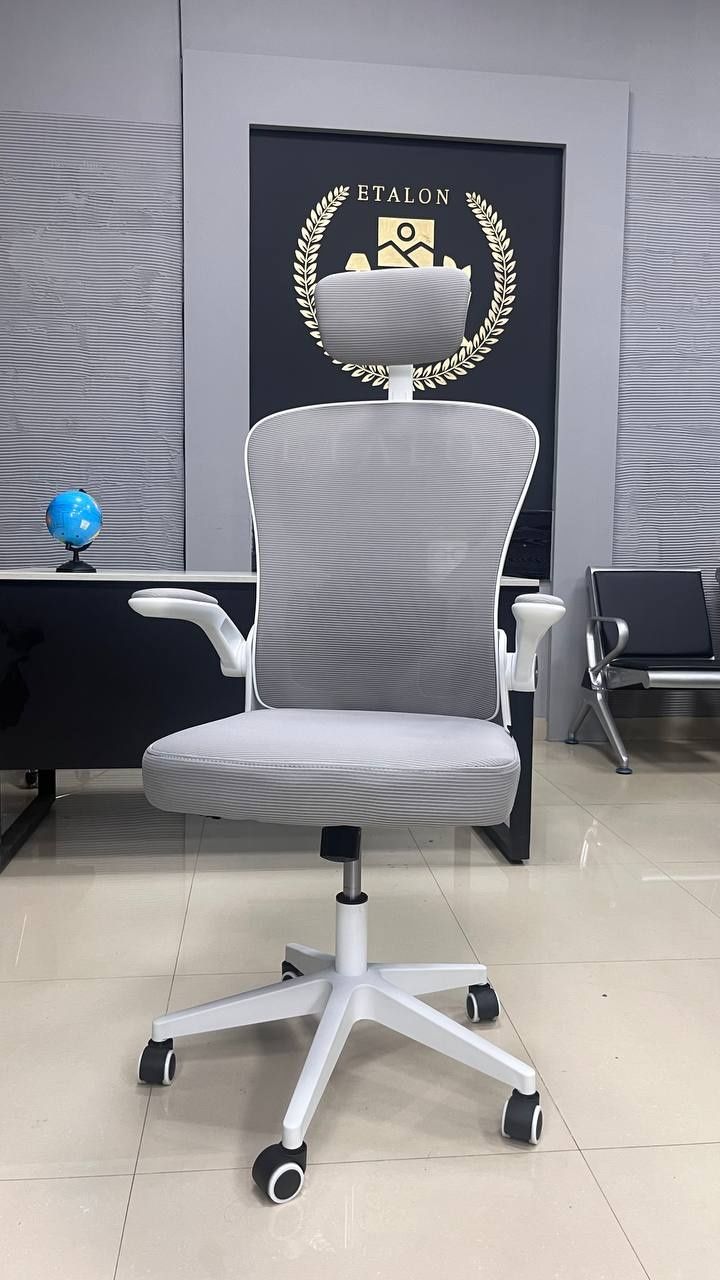 Офисное сеточное кресло модель 7801 black