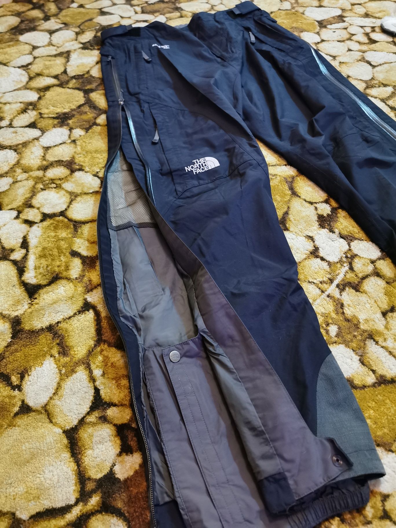 Pantaloni The North Face Summit Series L mammut salomon salewa