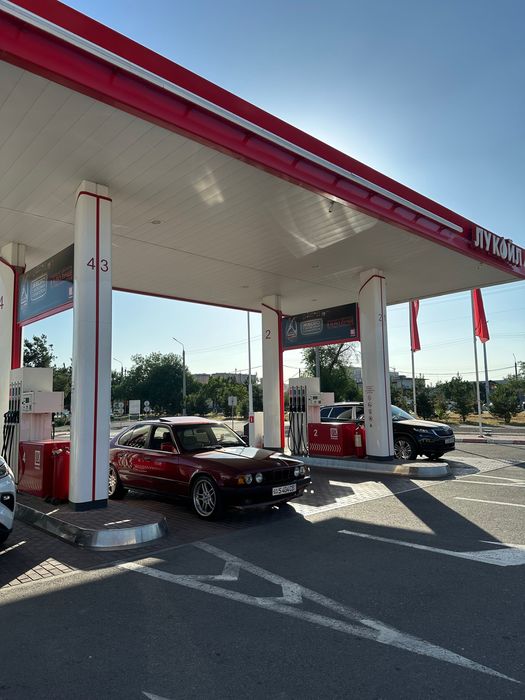 BMW e34 сотилад 5500$