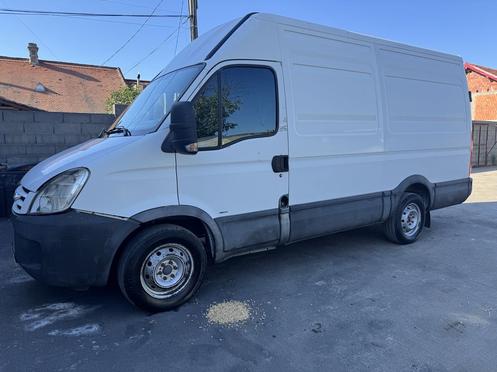 Iveco microbuz punte simpla 35s12 2009