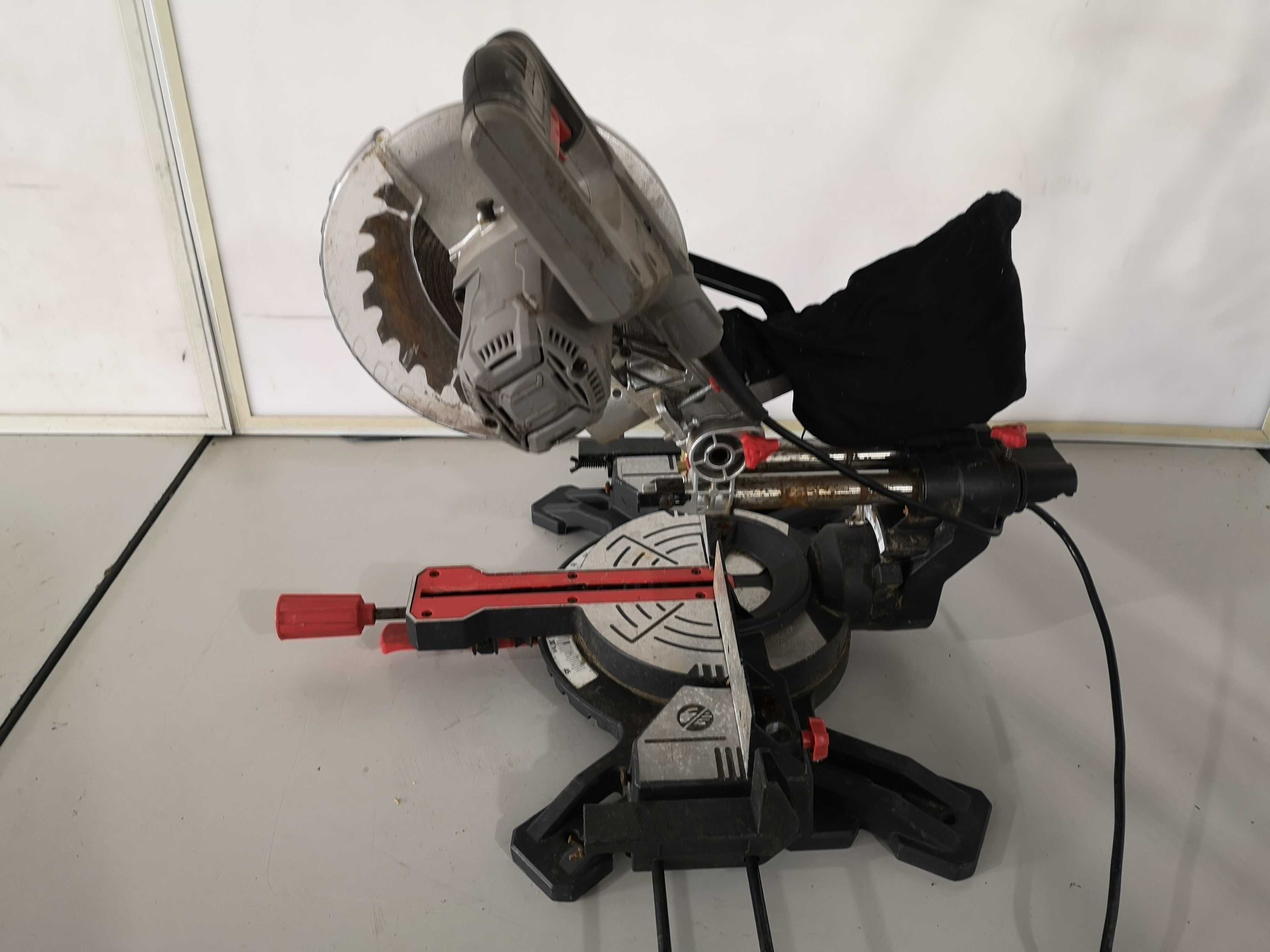 Циркуляр пендула - Wickes 1500W / 210mm