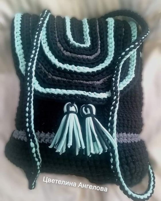 Ръчно плетена раничка