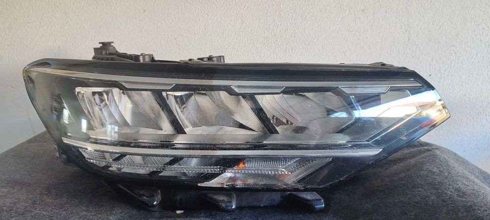 Far dreapta volkswagen passat b8 full led