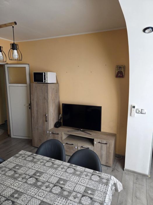 Дава се под наем Тристаен апартамент в Пазарджик, Руски - 70 кв.м за 331.5 € - Снимка #7