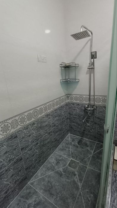 Kvartira sotiladi, Azia House TJM