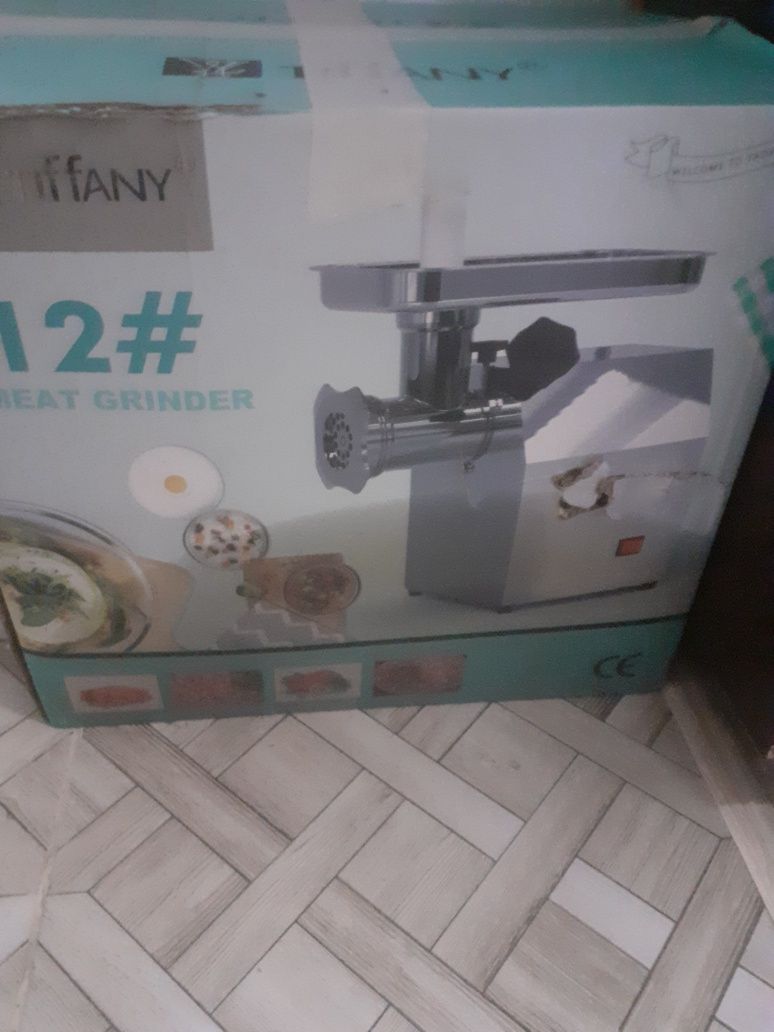 Продам мощную мясорубку.пользовался один раз