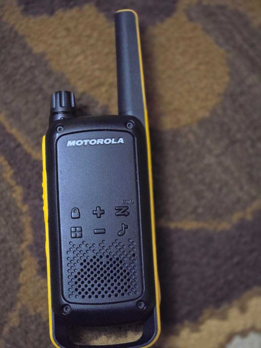 vad Walkie-Talkie Motorola T82 Extrem Reîncărcabil prin USB 10km