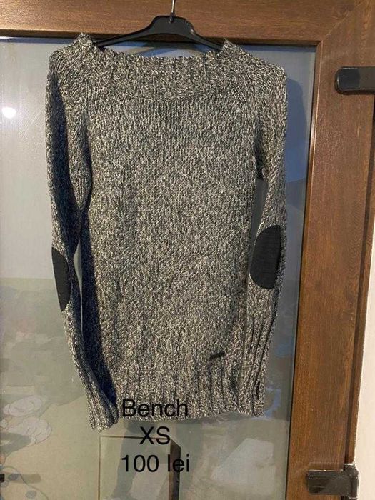 Vând bluzițe diferite marimi in stare buna