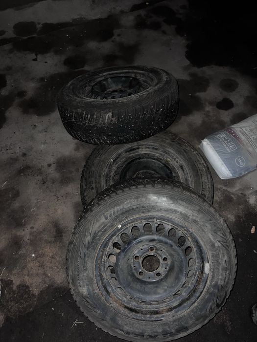 Штамповый колеса