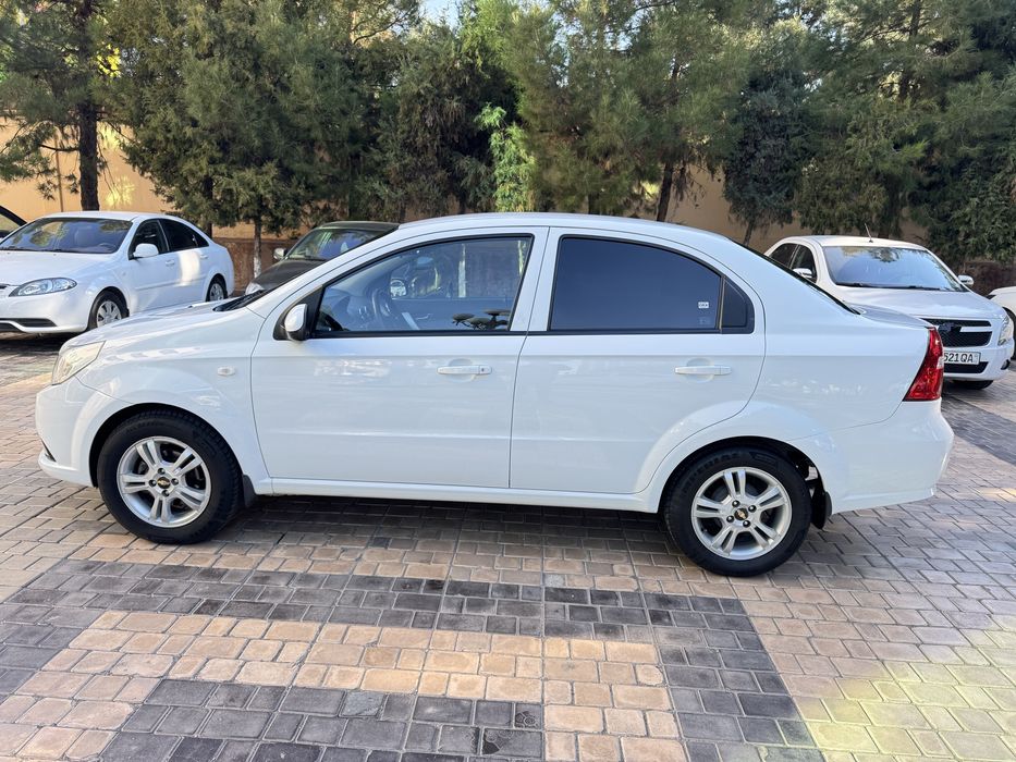 Neksiya 3 sotiladi avtamat 4