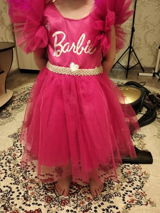 Продам платья и комбинезон