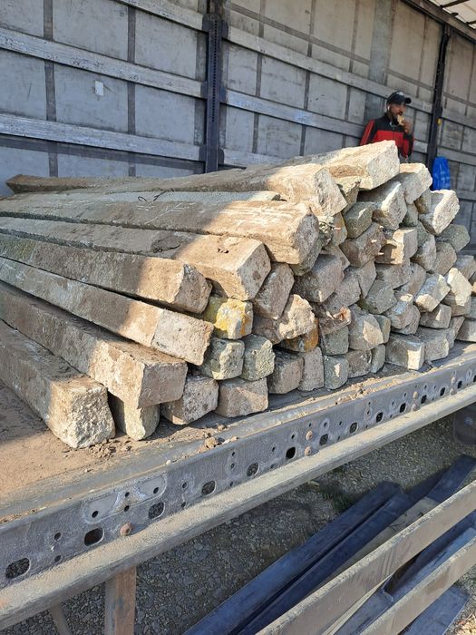 Stâlpi de beton  șpalieri de beton