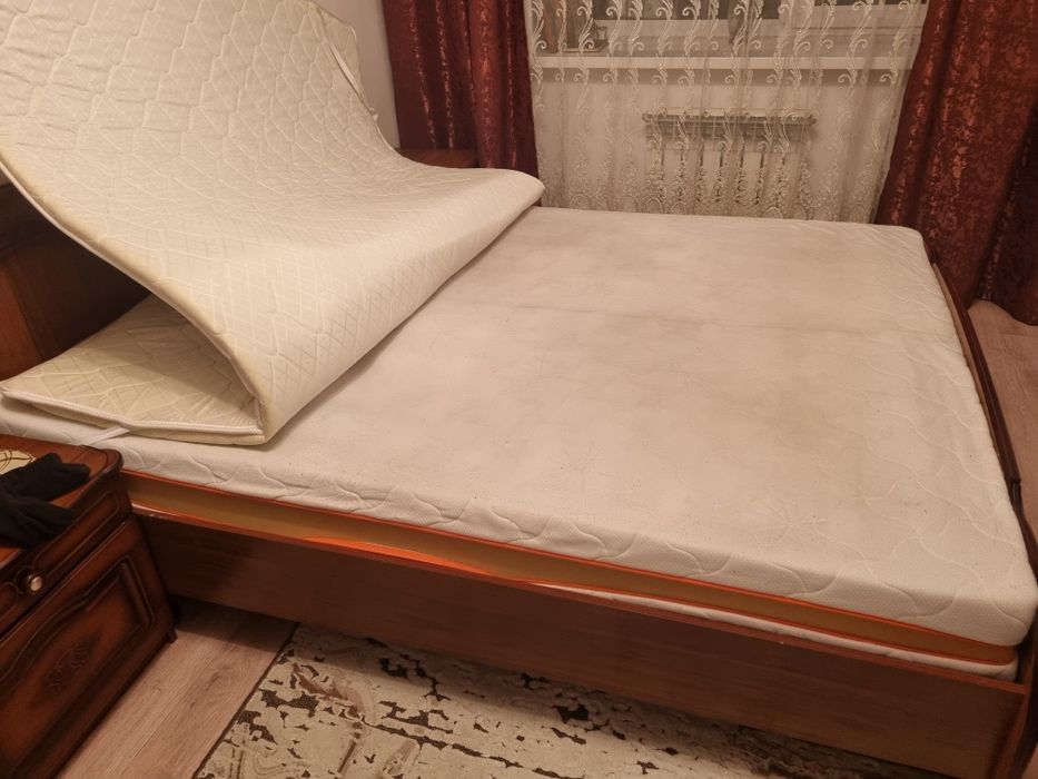 Отдадим матрас на 2х спальнию кровать.размер 200-160