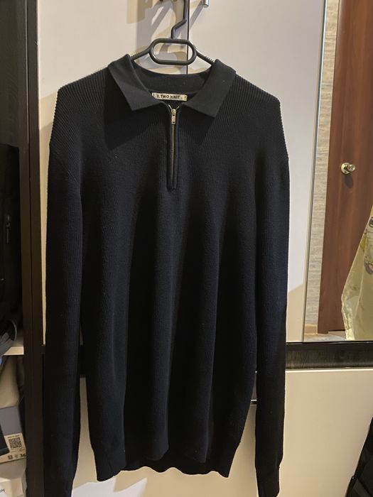 Полузамок черный