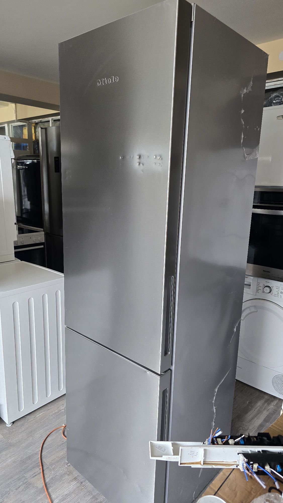 Хладилник с фризер Miele 2m