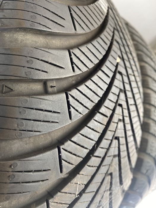 Cauciucuri all season Kumho 235/45/17