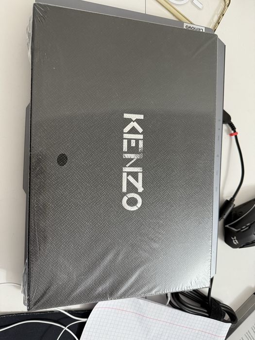 Продается клатч Kenzo Paris