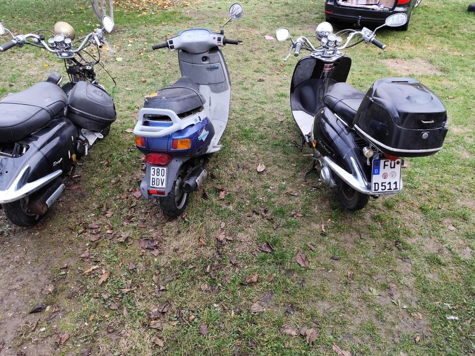 De vanzare pachet 3 scutere