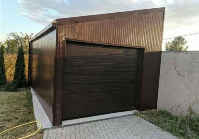 Garaje din panouri sandwich