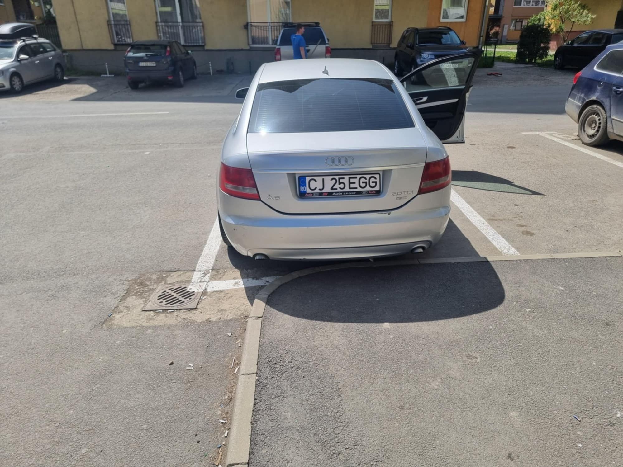 Audi A6,mot 2.o diesel,s line,an 2008,inmat in Rom,volan dreapta,cutia