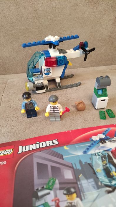 LEGO Juniors 10720 - Преследване с полицейски хеликоптер